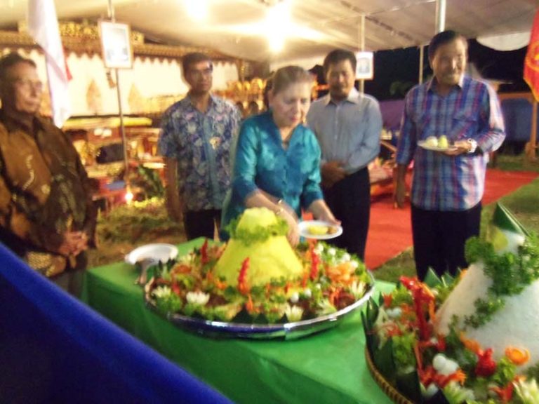 Sambutan Pinisepuh Paguyuban Penghayat Kapribaden dalam rangka Peringatan 35 Th Sabdo Honocoroko